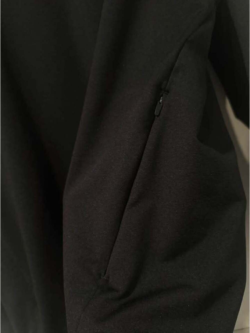 Medium UNRL Crewneck Sweatshirt - Picture 5 of 5